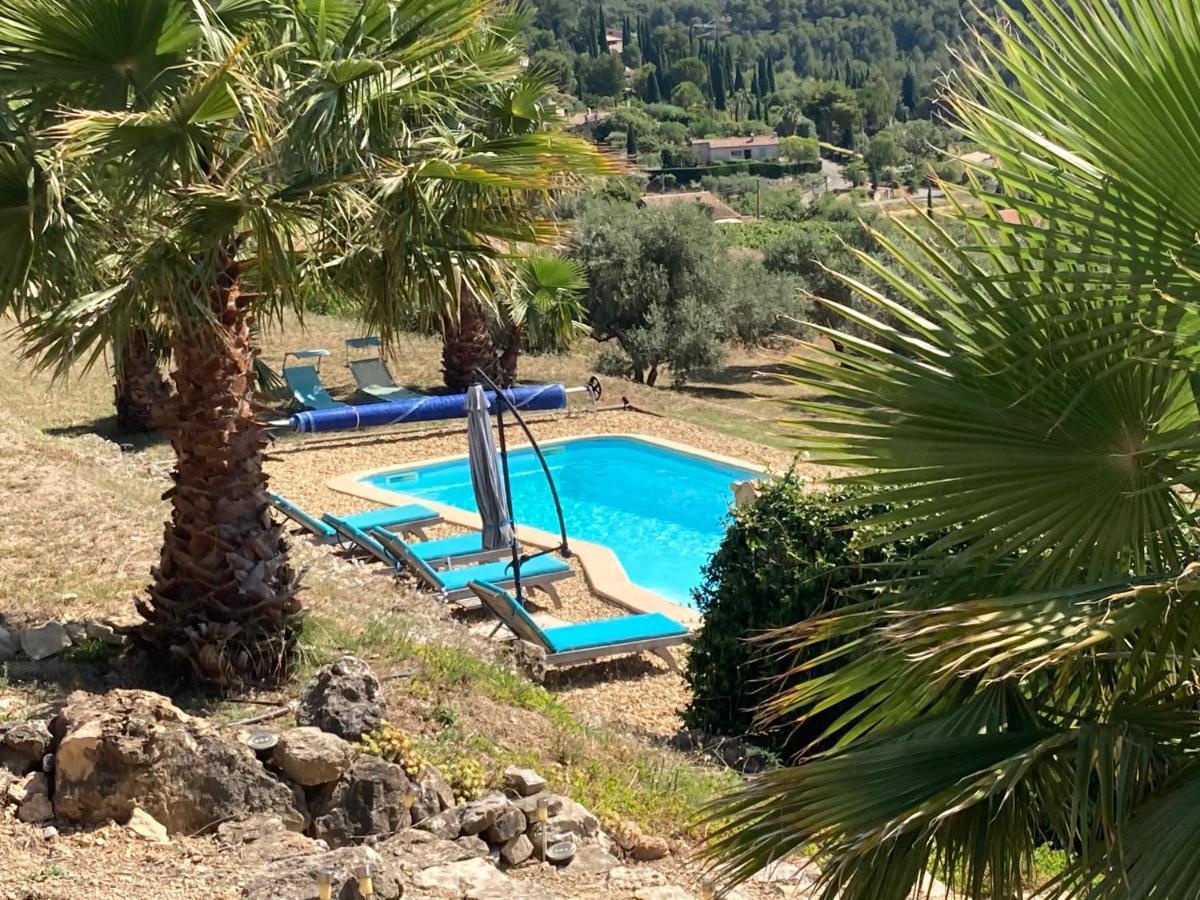 Appartement neuf Rez de jardin 45 m2 vue mer et vignes 10 mn des plages Le Beausset Extérieur photo